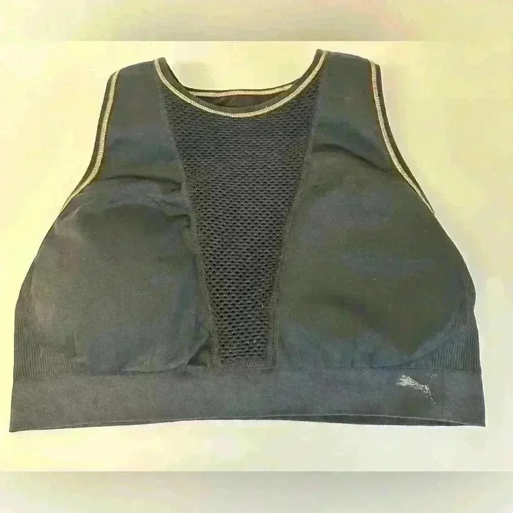 PUMA WOMEN'S MEDIUM IMPACT SPORTS BRAS WITH REMOVABLE CUPS. SIZE M